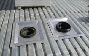The roof system designer should work with the plumbing engineer to ensure the sump pans are provided by the roof drain manufacturer.