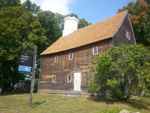 From the New England Salt Box to the Dutch-vernacular homes of upstate New York, the earliest structures in the American colonies were roofed with wood shingles.